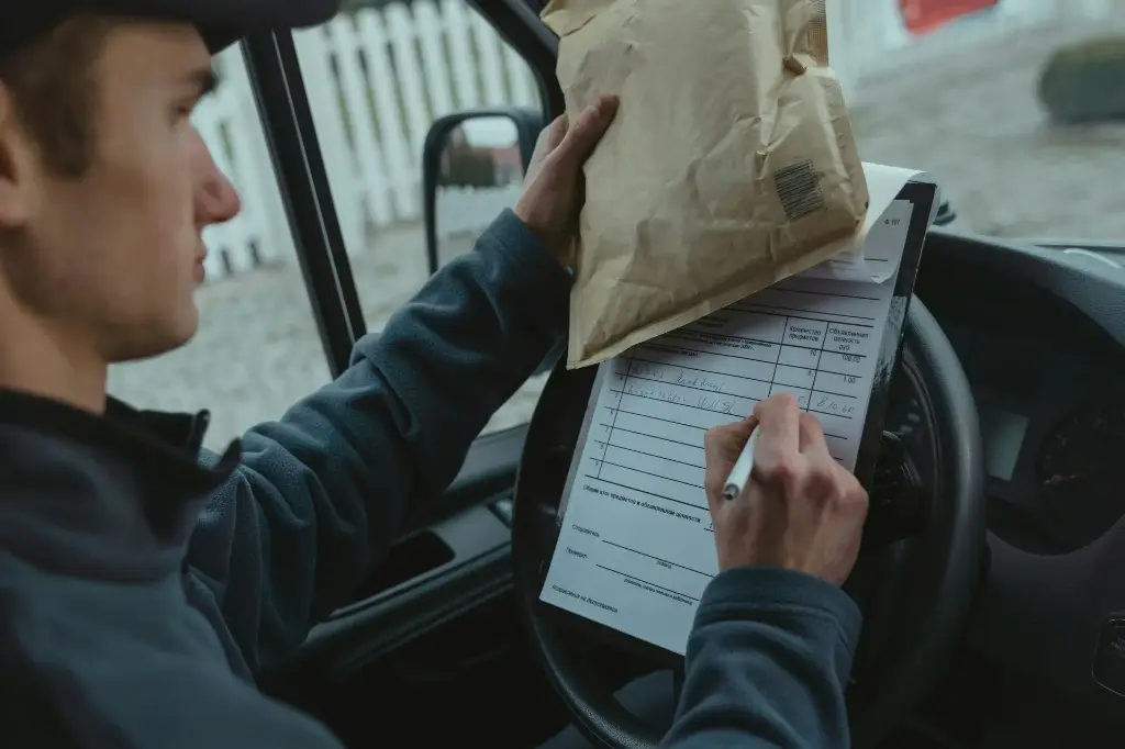 دورة موزع/ة بريد + شهادة قيادة